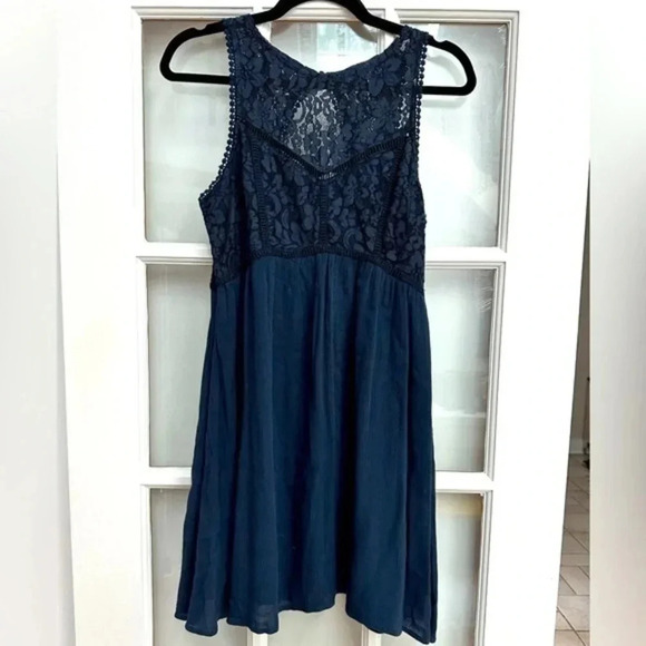 Abercrombie & Fitch | Dark Ocean Blue Sleeveless Lace Party Dress Size Small - Picture 1 of 6